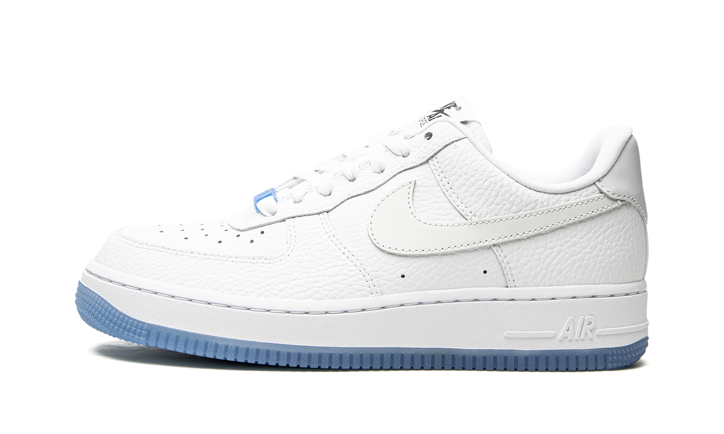 AIR FORCE 1 LO WMNS  UV Reactive Swoosh