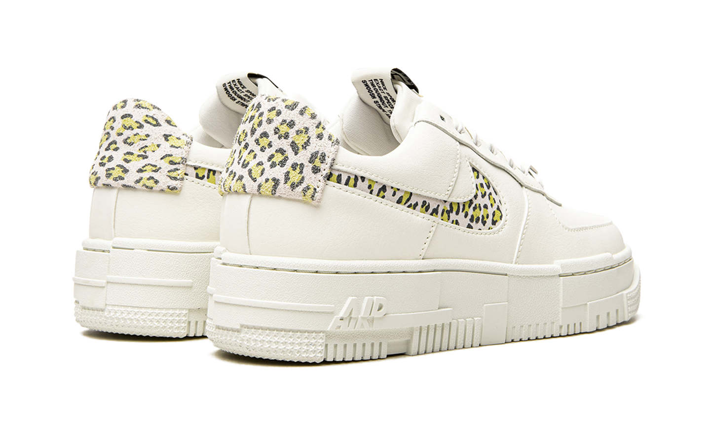 AIR FORCE 1 PIXEL MNS WMNS  Leopard