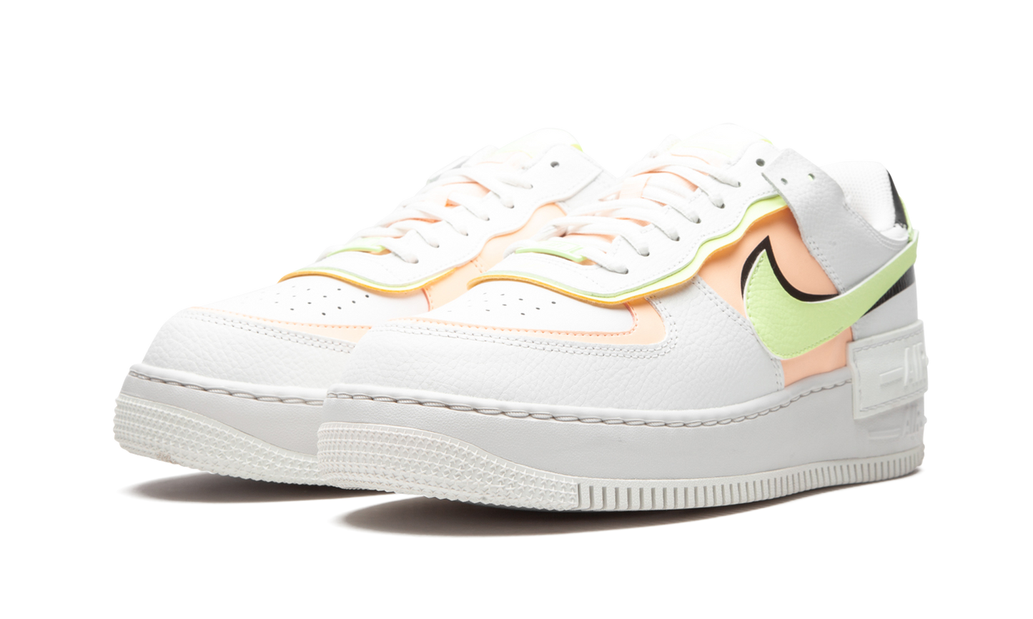 AIR FORCE 1 SHADO MNS WMNS  White / Barely Volt / Crimson Tint