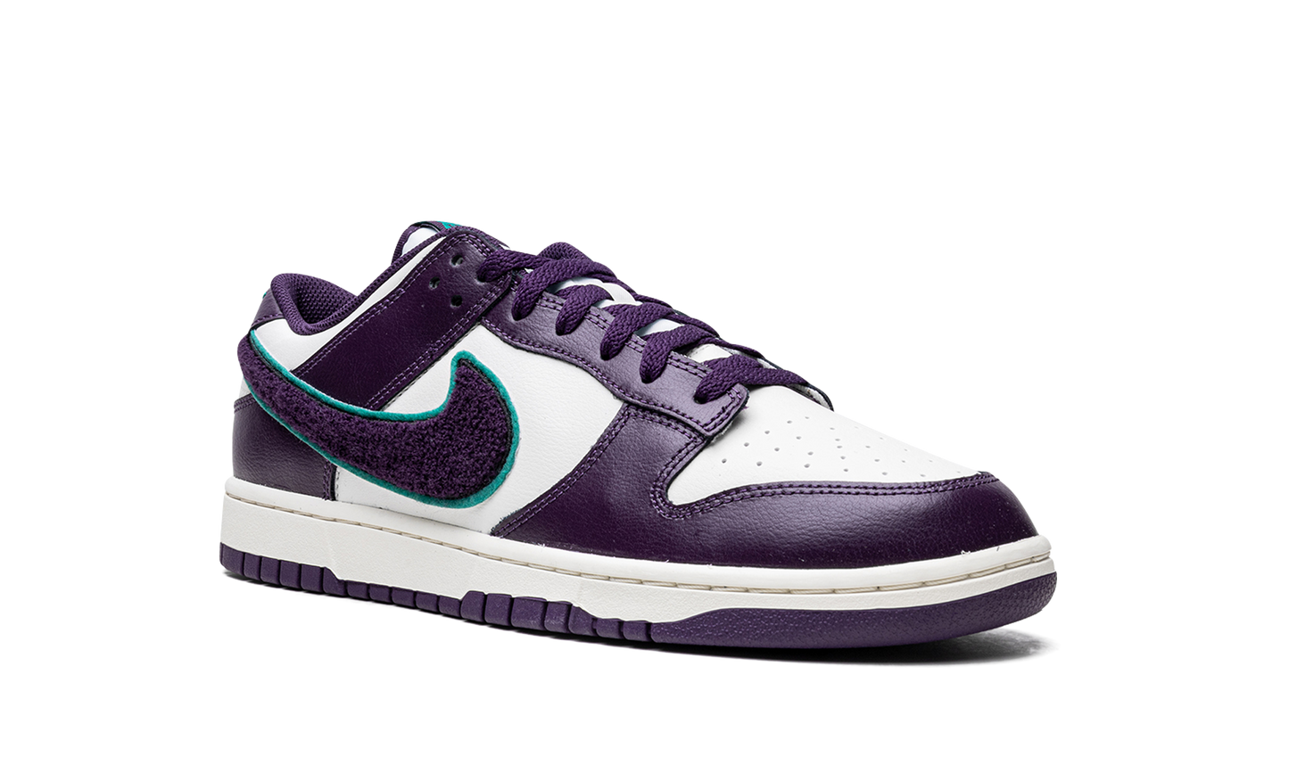 Dunk Low  Chenille Swoosh - Grand Purple
