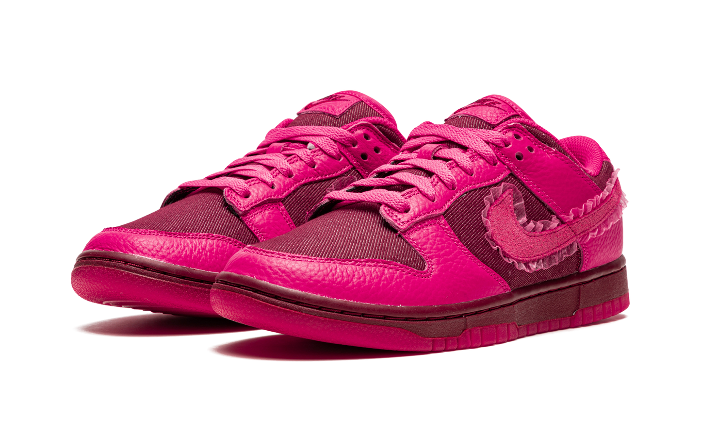 DUNK LOW WMNS  Valentine’s Day