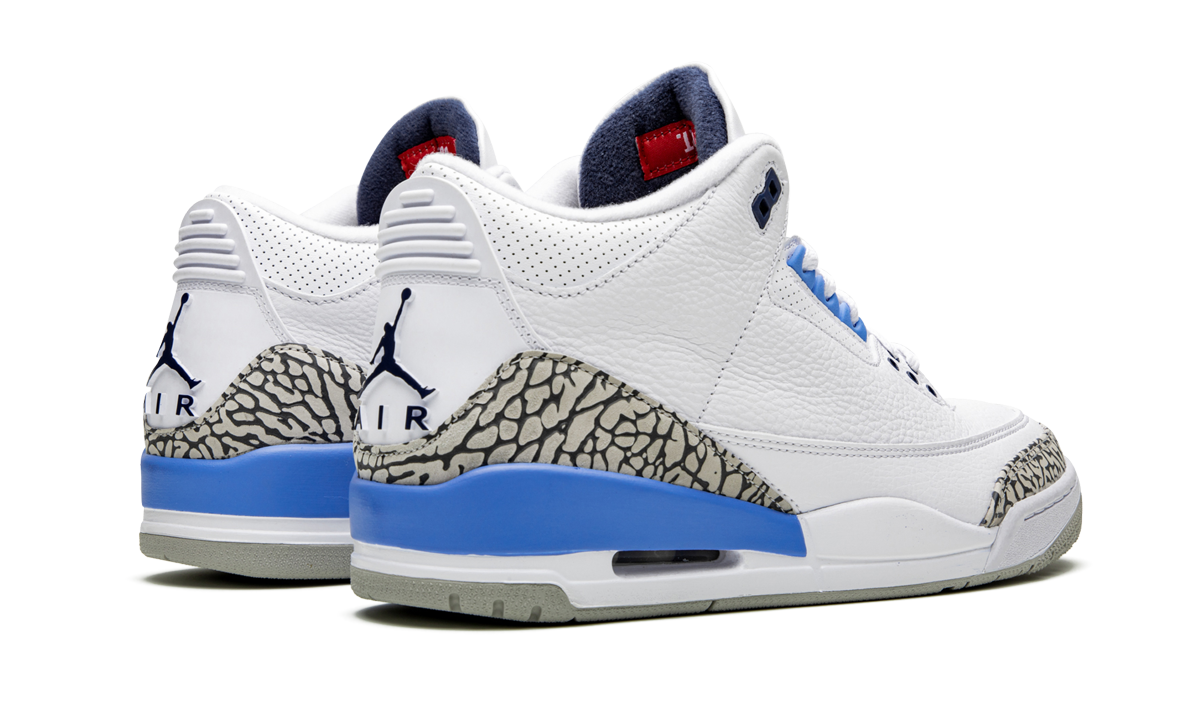 Air Jordan 3 Retro  UNC