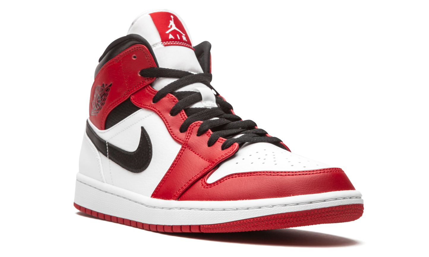 Air Jordan 1 Mid  Chicago 2020