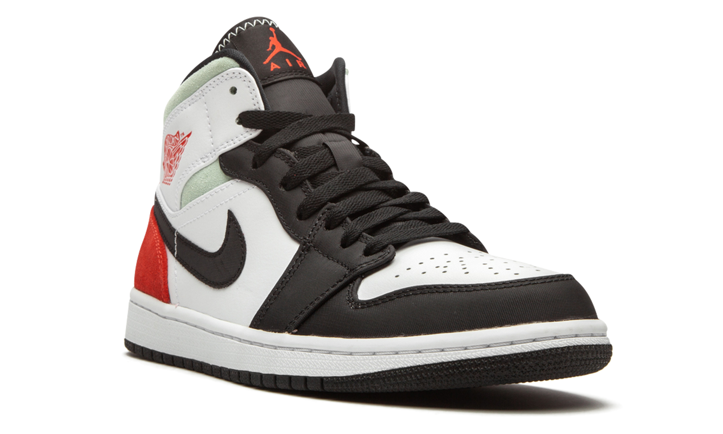 Jordan 1 Mid SE  Red Black Toe