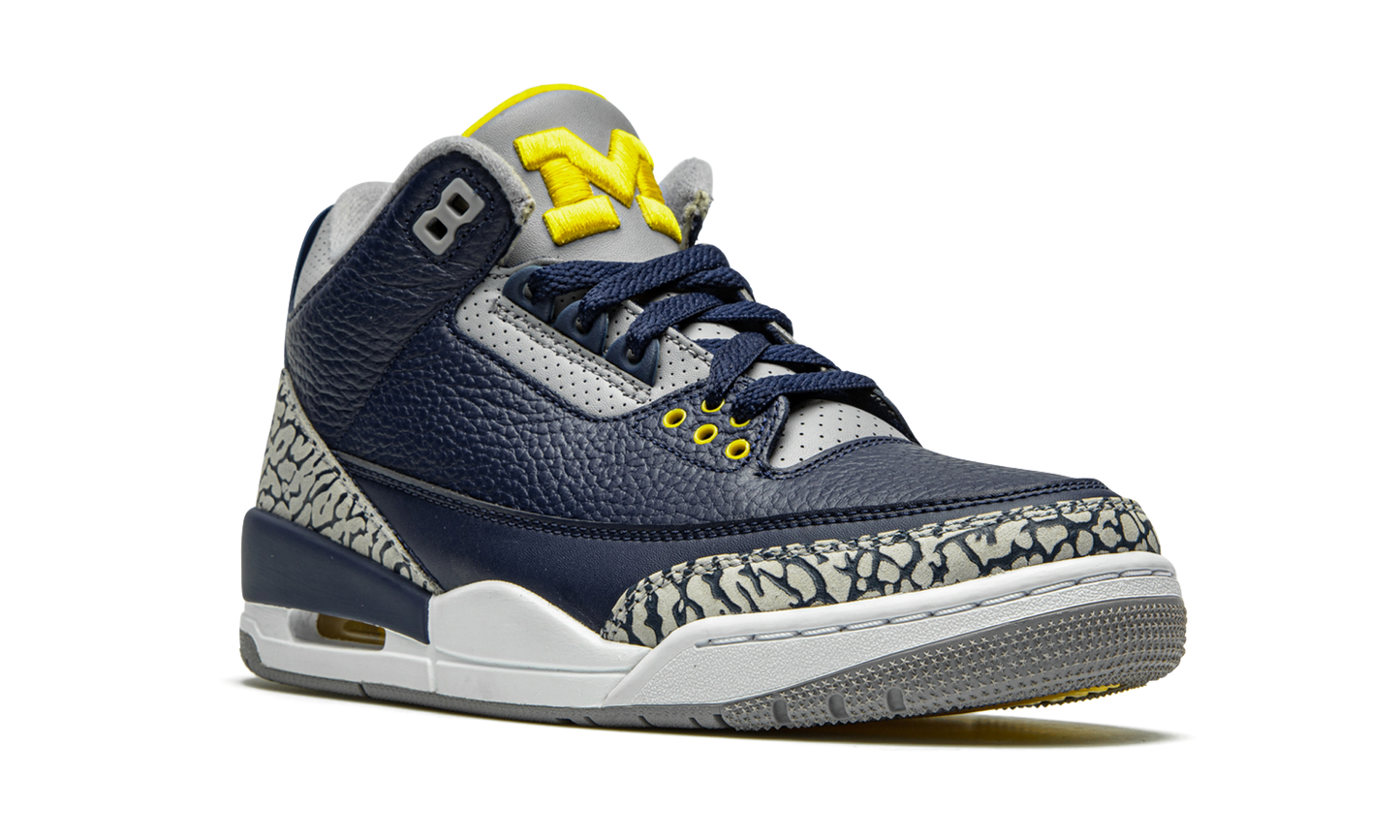 Air Jordan 3 Retro PE  Michigan