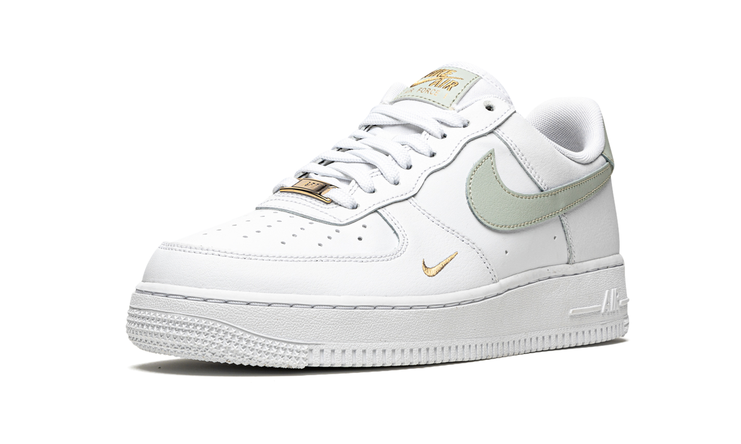 AIR FORCE 1 LO MNS WMNS  White / Grey / Gold