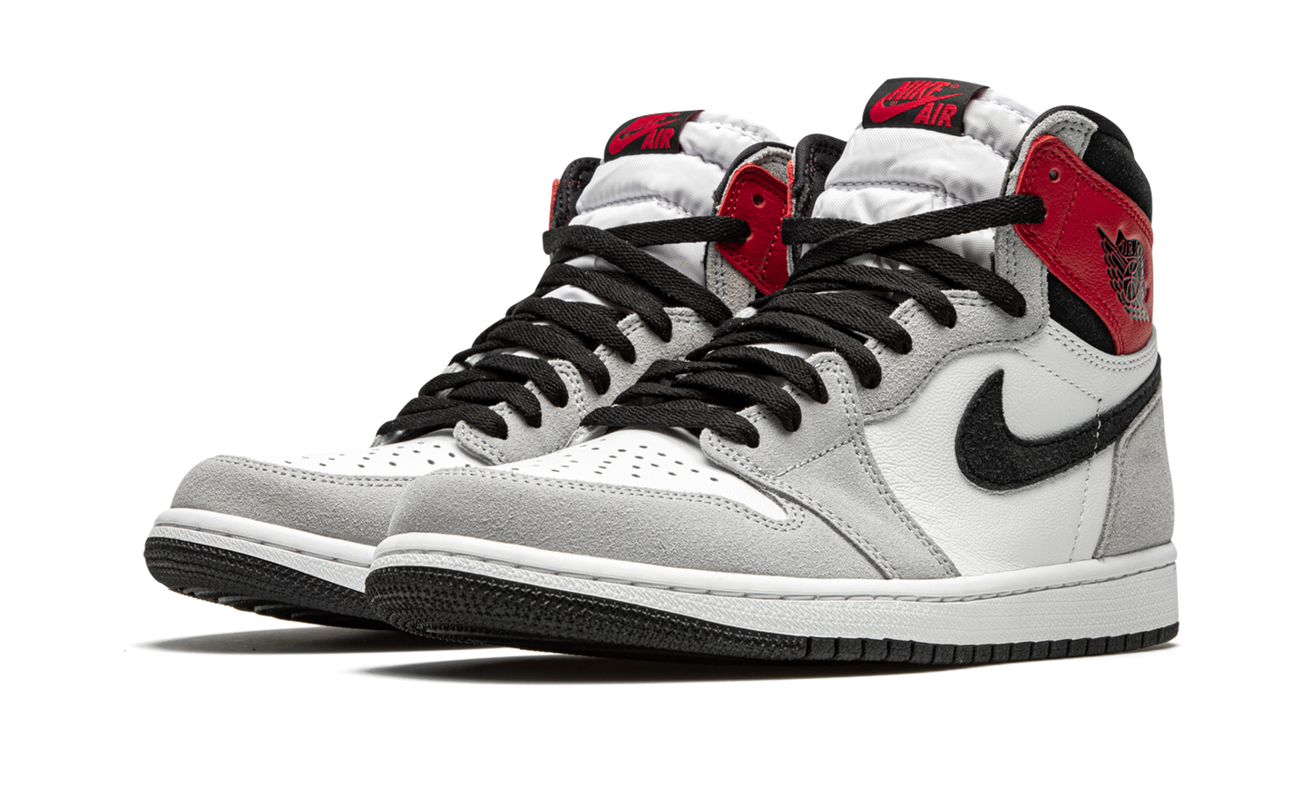 Air Jordan 1 Retro High OG  Light Smoke Grey
