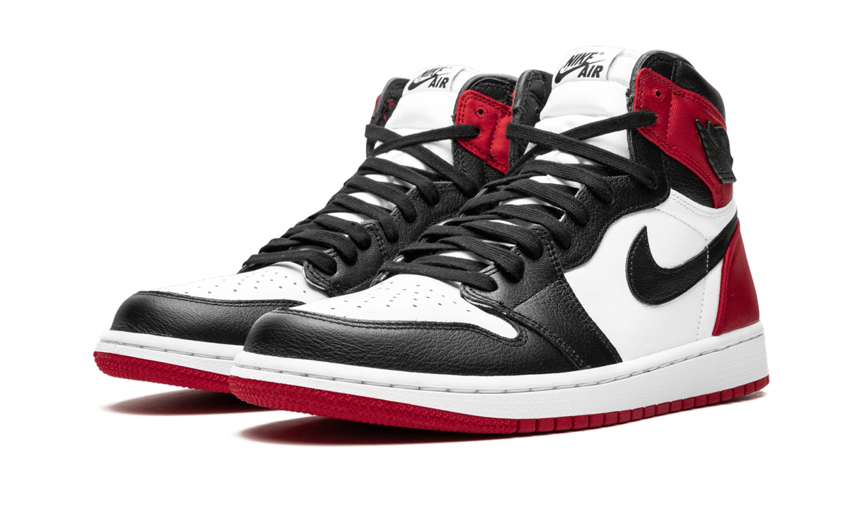 AIR JORDAN 1 HIGH OG WMNS  Satin Black Toe