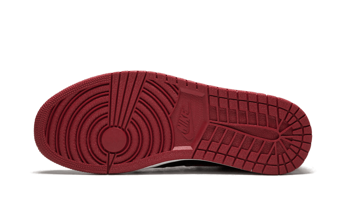 Air Jordan 1 Retro High OG  Bred Banned 2016