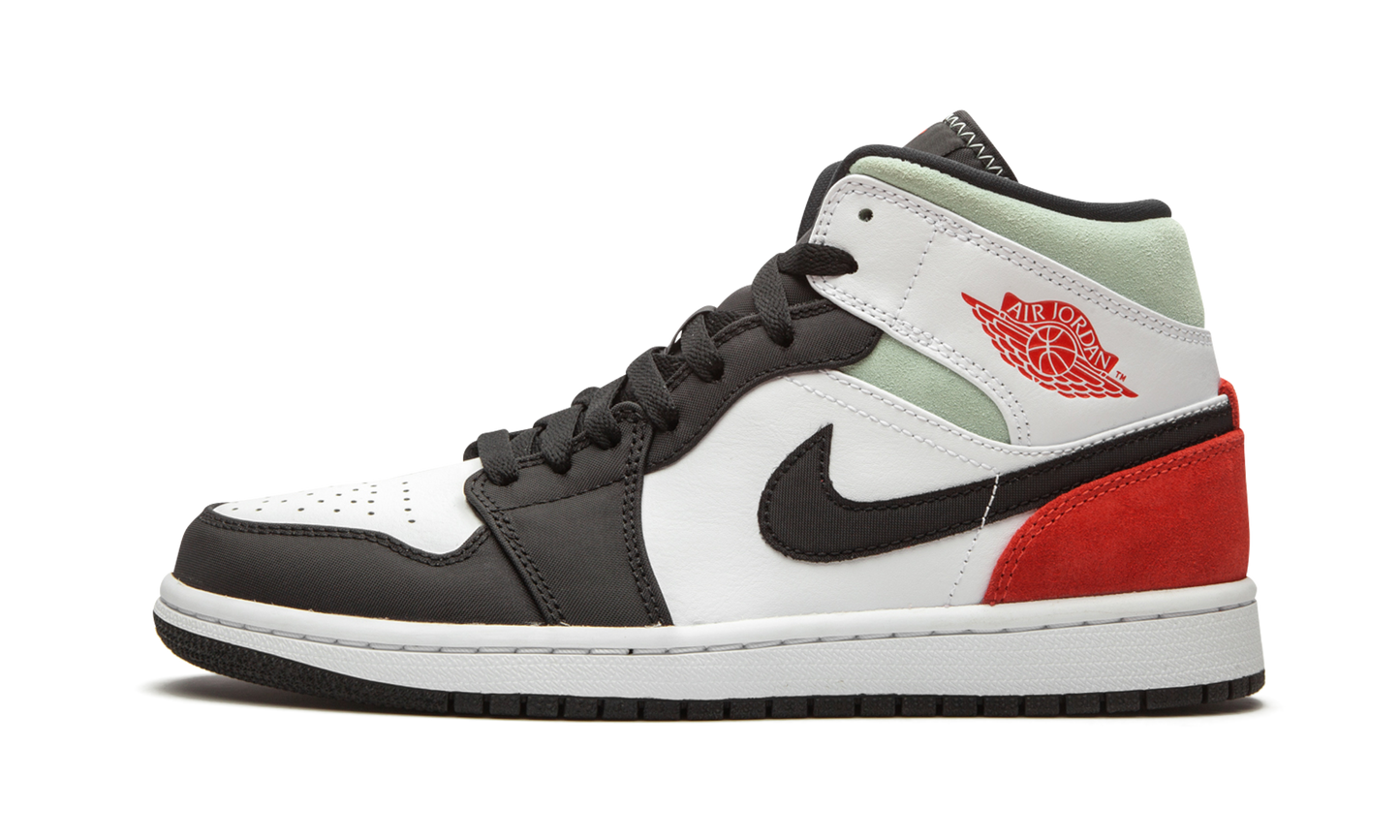 Jordan 1 Mid SE  Red Black Toe