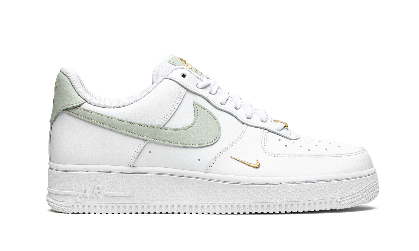 AIR FORCE 1 LO MNS WMNS  White / Grey / Gold