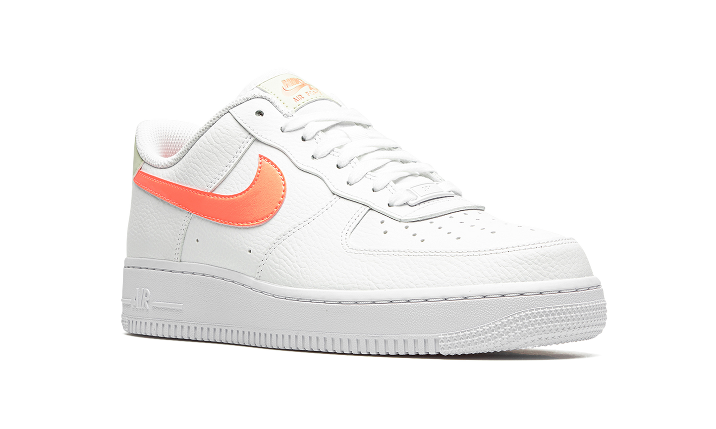 AIR FORCE 1 07 MNS WMNS  ATOMIC PINK