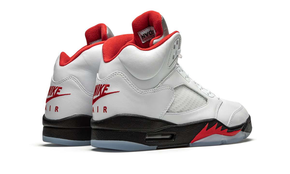 Air Jordan 5 Retro  Fire Red Silver Tongue 2020