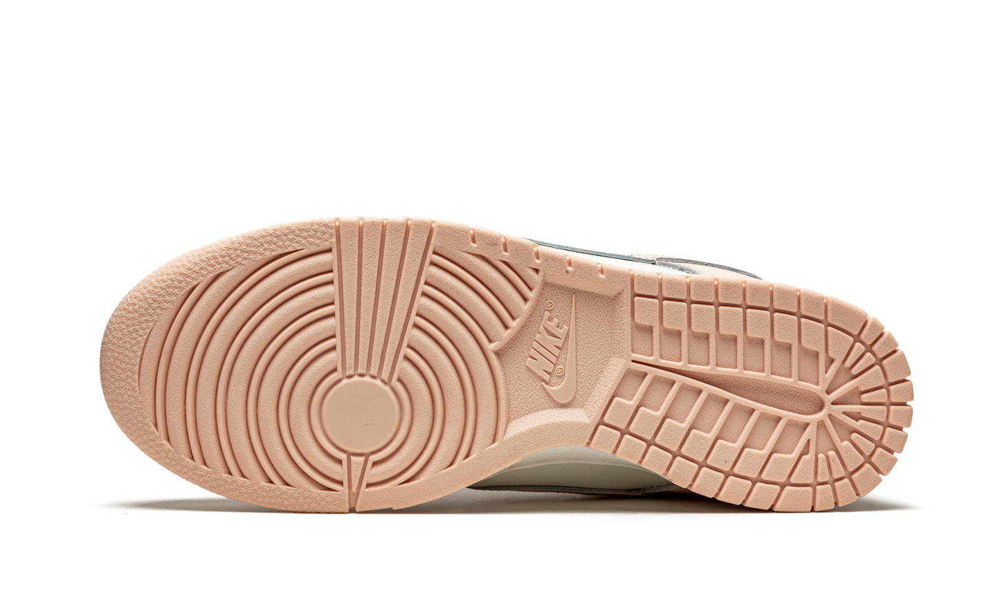 DUNK LOW WMNS  Orange Pearl