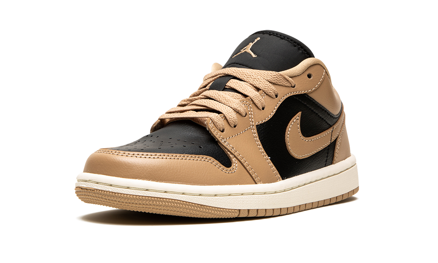 Air Jordan 1 Low WMNS  Desert / Black