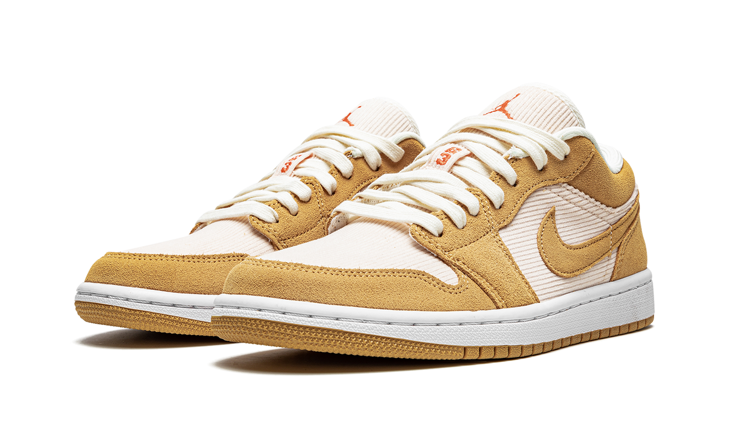 AIR JORDAN 1 LO SE WMNS  Corduroy & Suede