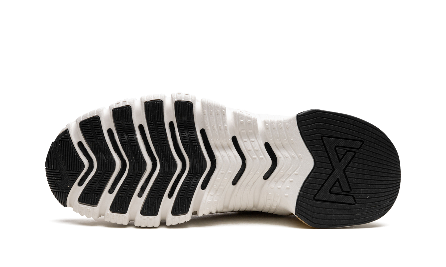 FREE METCON 3 WMNS  Light Orewood Brown