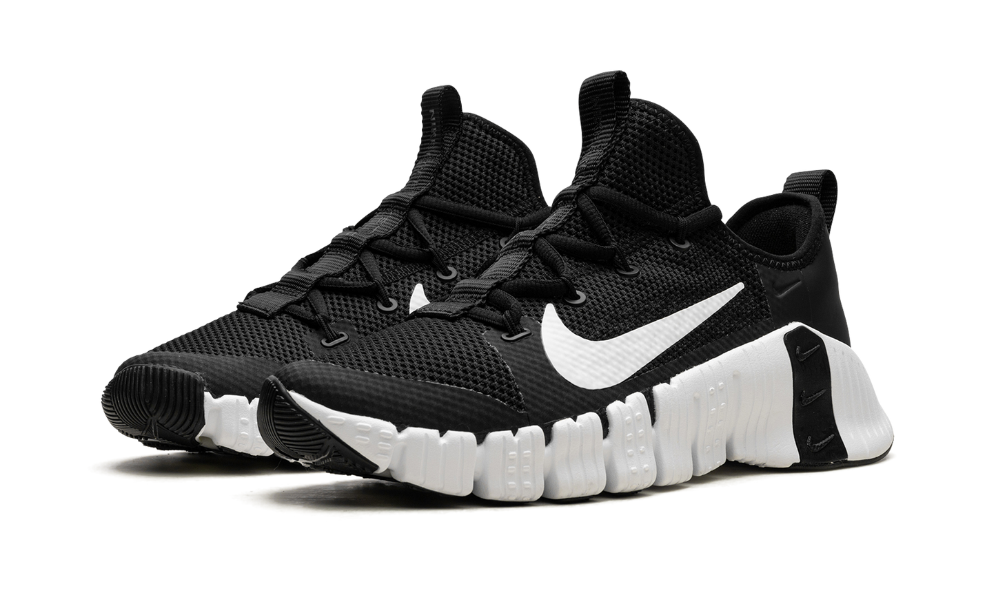 FREE METCON 3 WMNS  Black / White