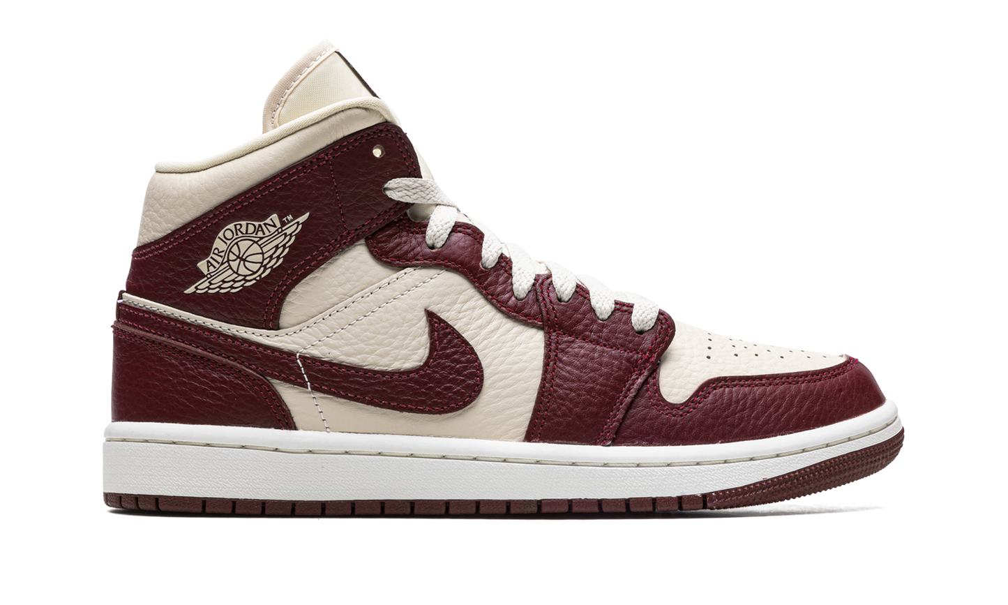 AIR JORDAN 1 WMNS  Split Cherrywood Red