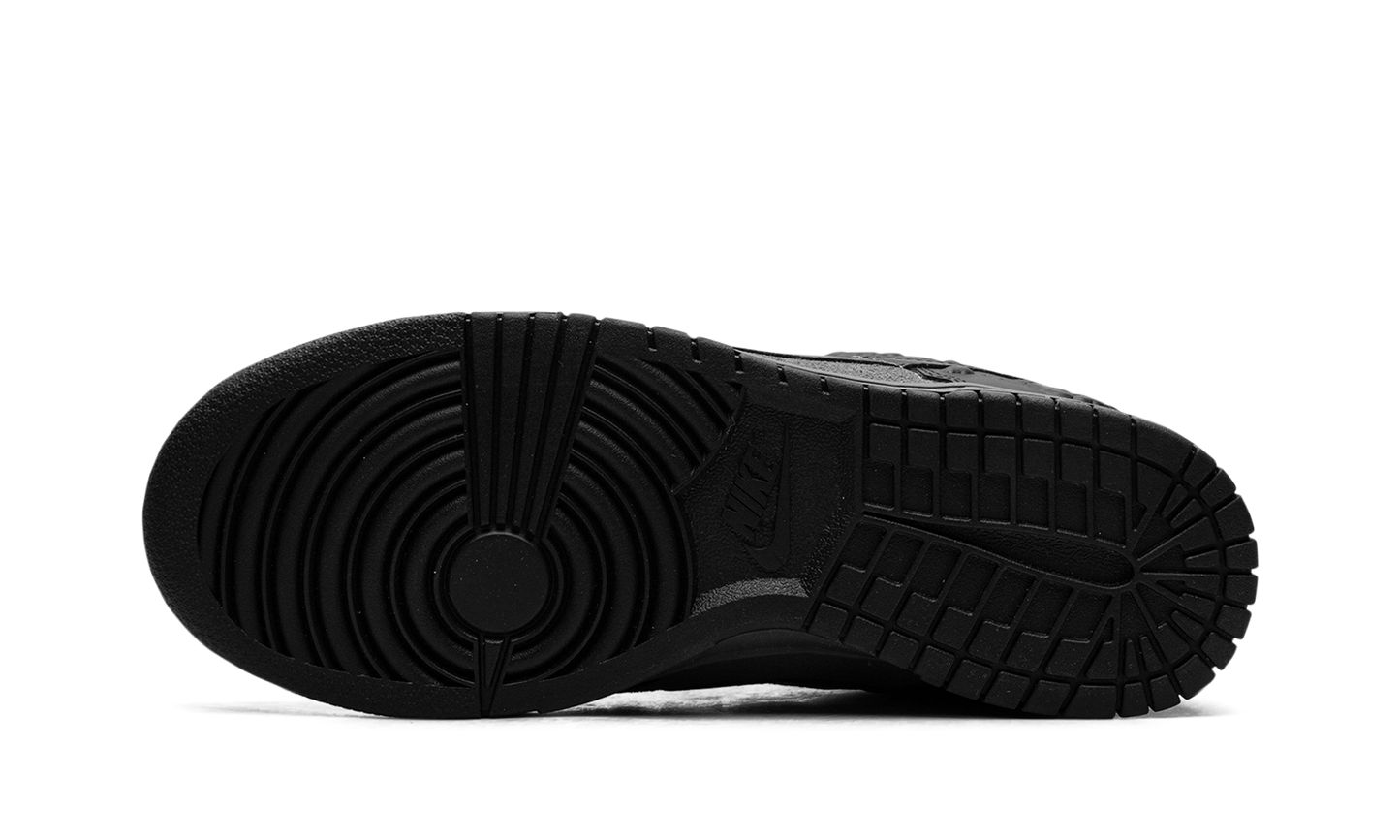 Dunk Low WMNS  Black Roses