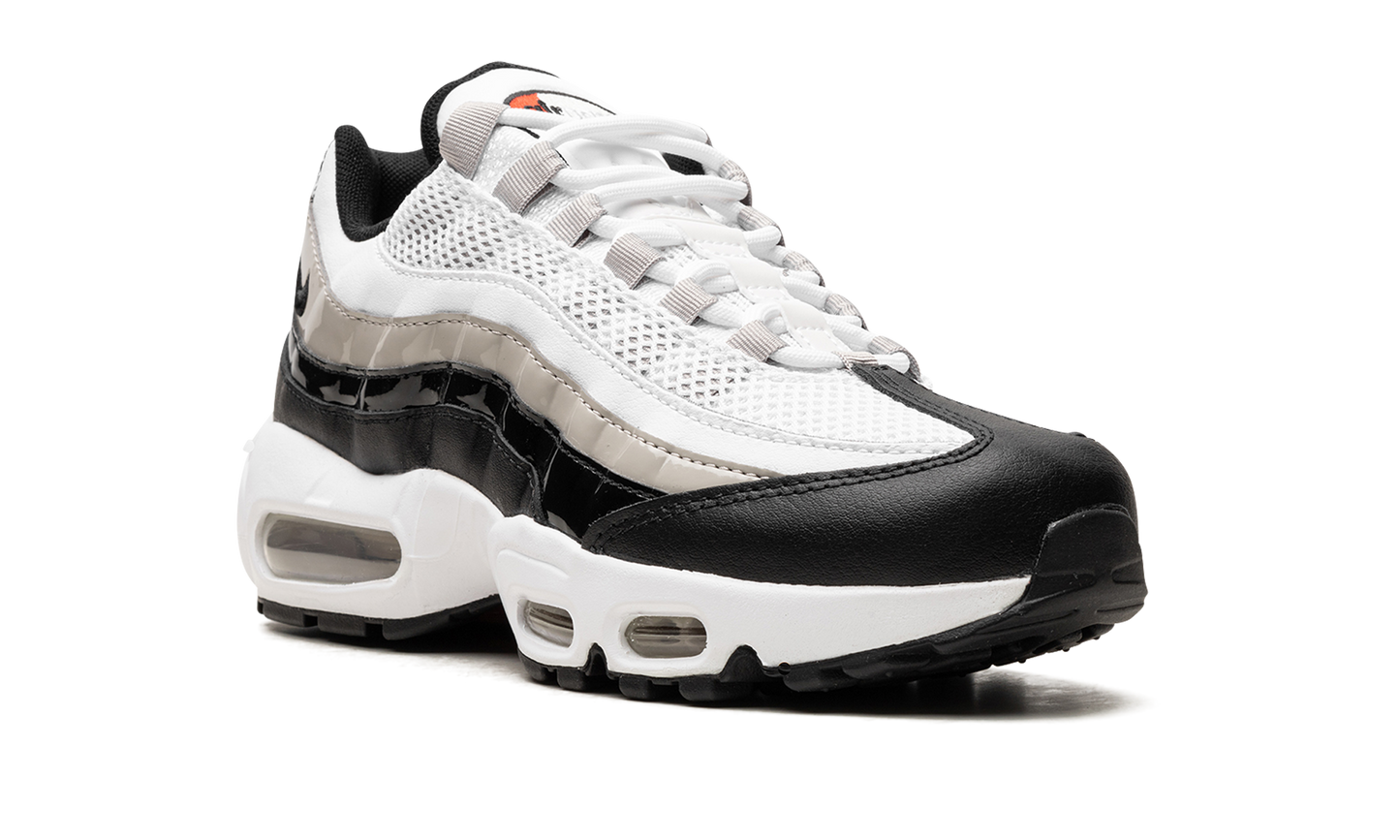AIR MAX 95 WMNS  Light Iron Ore / Black Patent