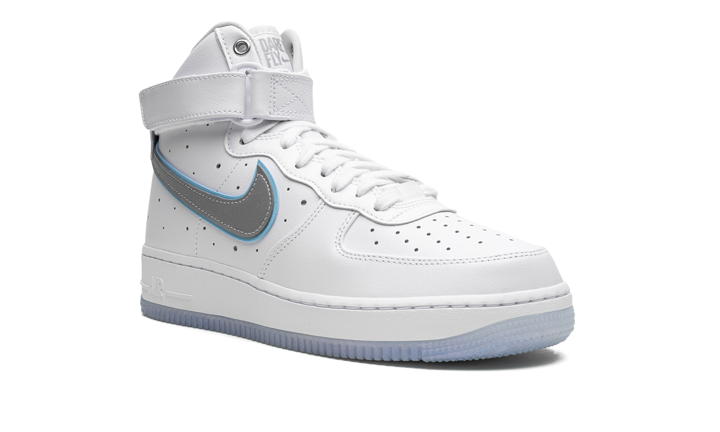 AIR FORCE 1 HIGH MNS WMNS  Dare To Fly