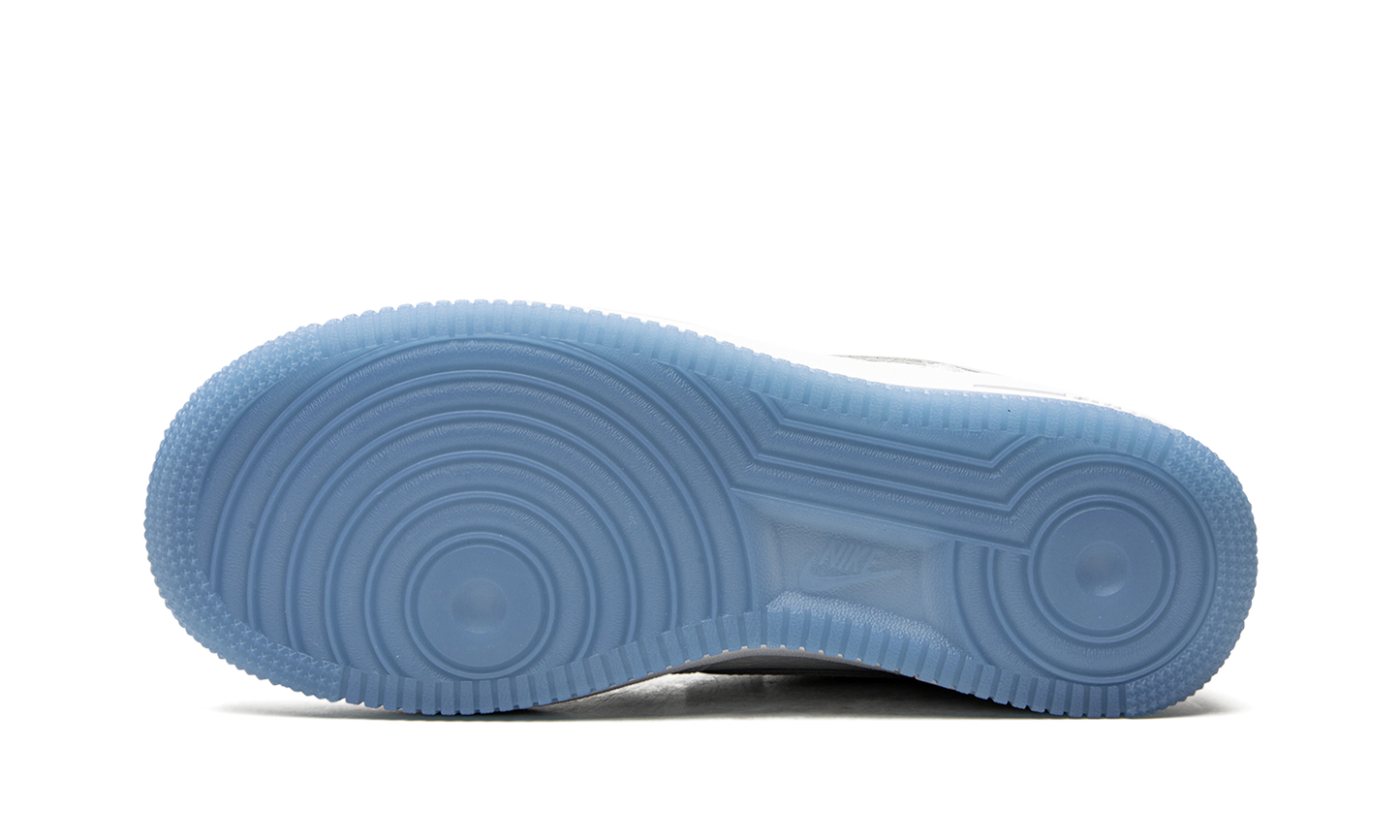 AIR FORCE 1 LO WMNS  UV Reactive Swoosh