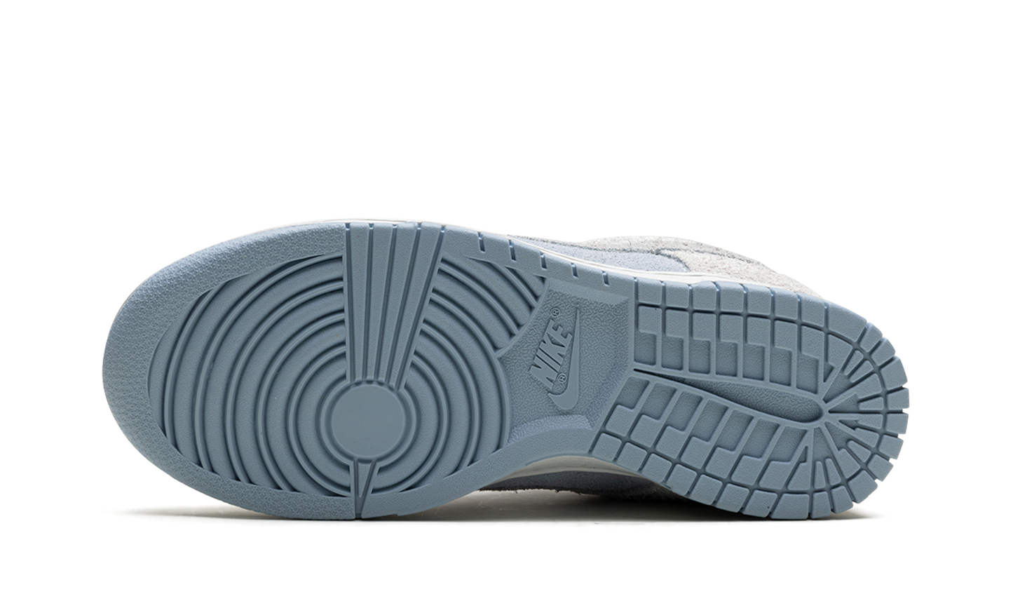 DUNK LOW WMNS  Suede - Photon Dust / Light Armory Blue