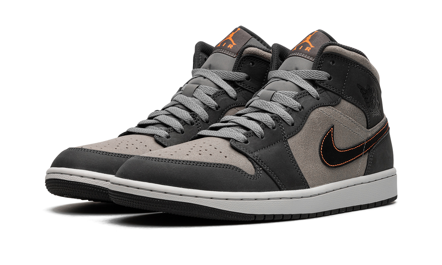 Air Jordan 1 Mid SE  Night Stadium