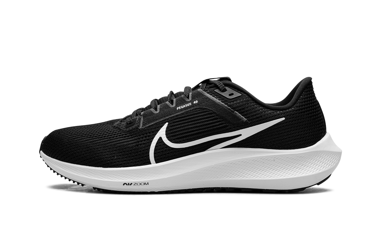 Air Zoom Pegasus 40  Black White