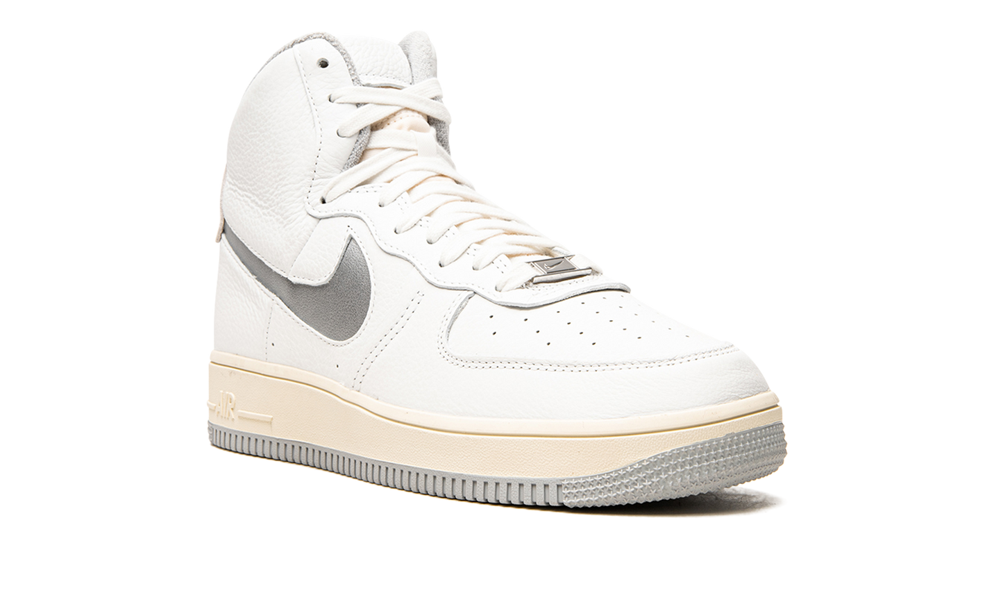 AIR FORCE 1 HIGH SCULPT MNS WMNS  White / Silver