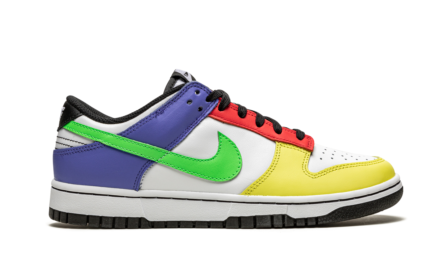 DUNK LOW WMNS  Green Strike