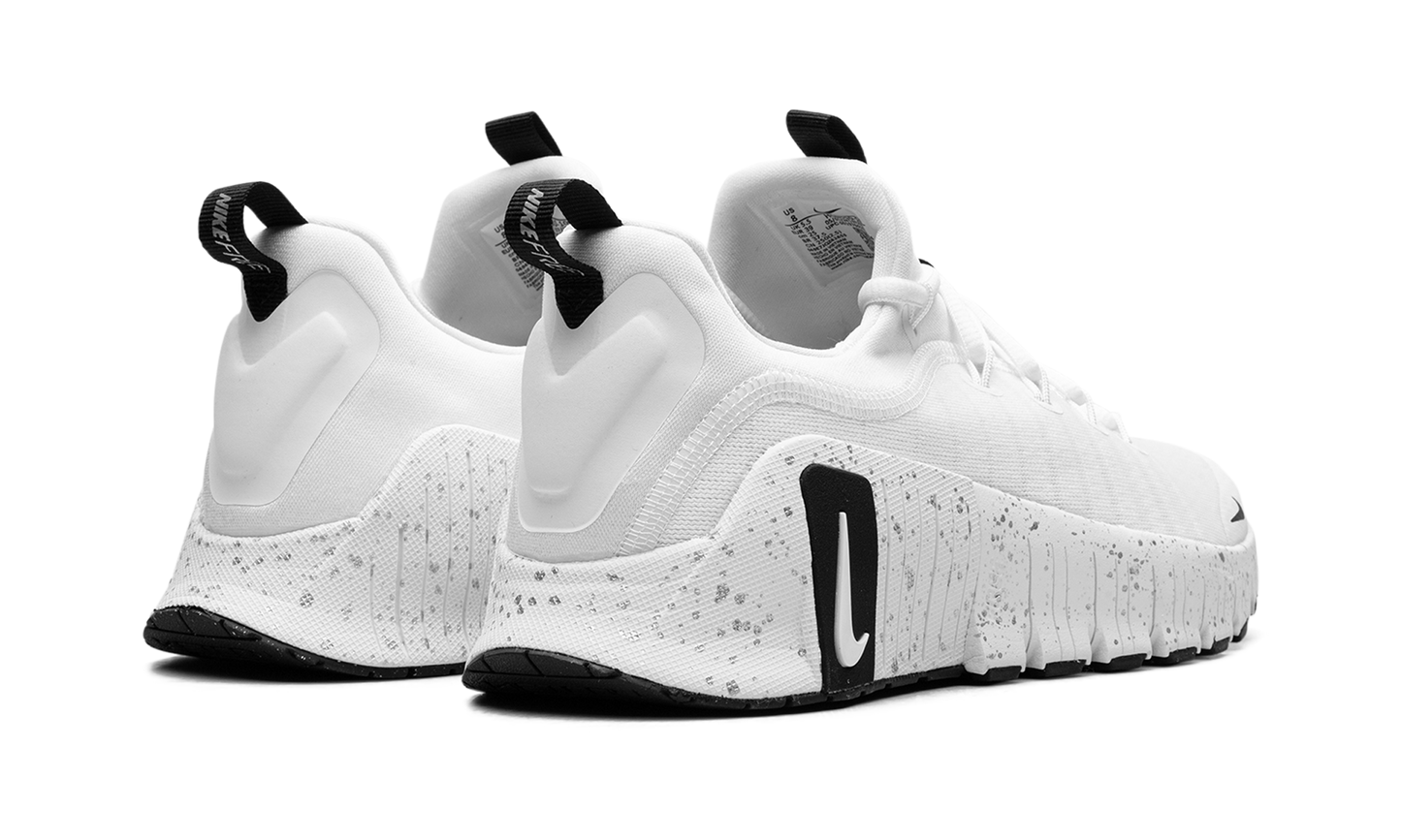 Free Metcon 6 WMNS  White Metallic Silver Light Smoke Grey Black
