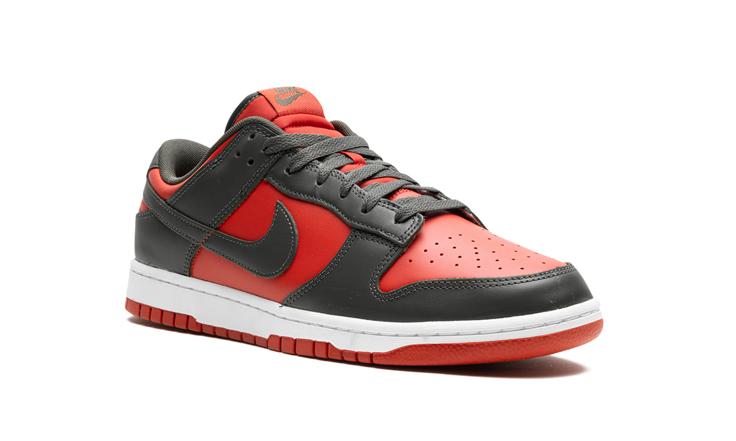Dunk Low  Mystic Red
