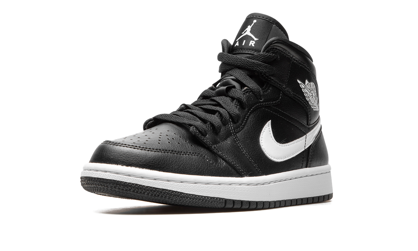 AIR JORDAN 1 MID WMNS  Black / White