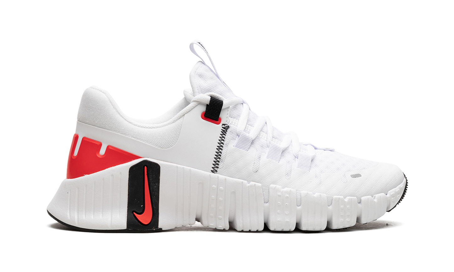 Free Metcon 5  White Bright Crimson