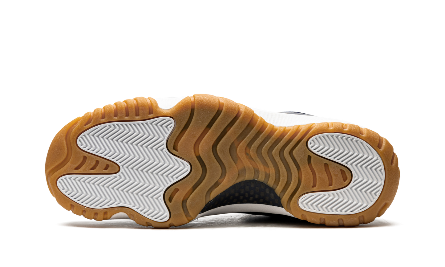 Air Jordan 11 Retro Low  Navy/Gum
