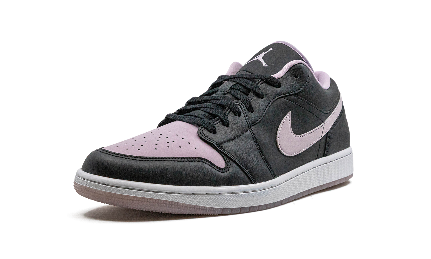 Jordan 1 Low SE  Iced Lilac