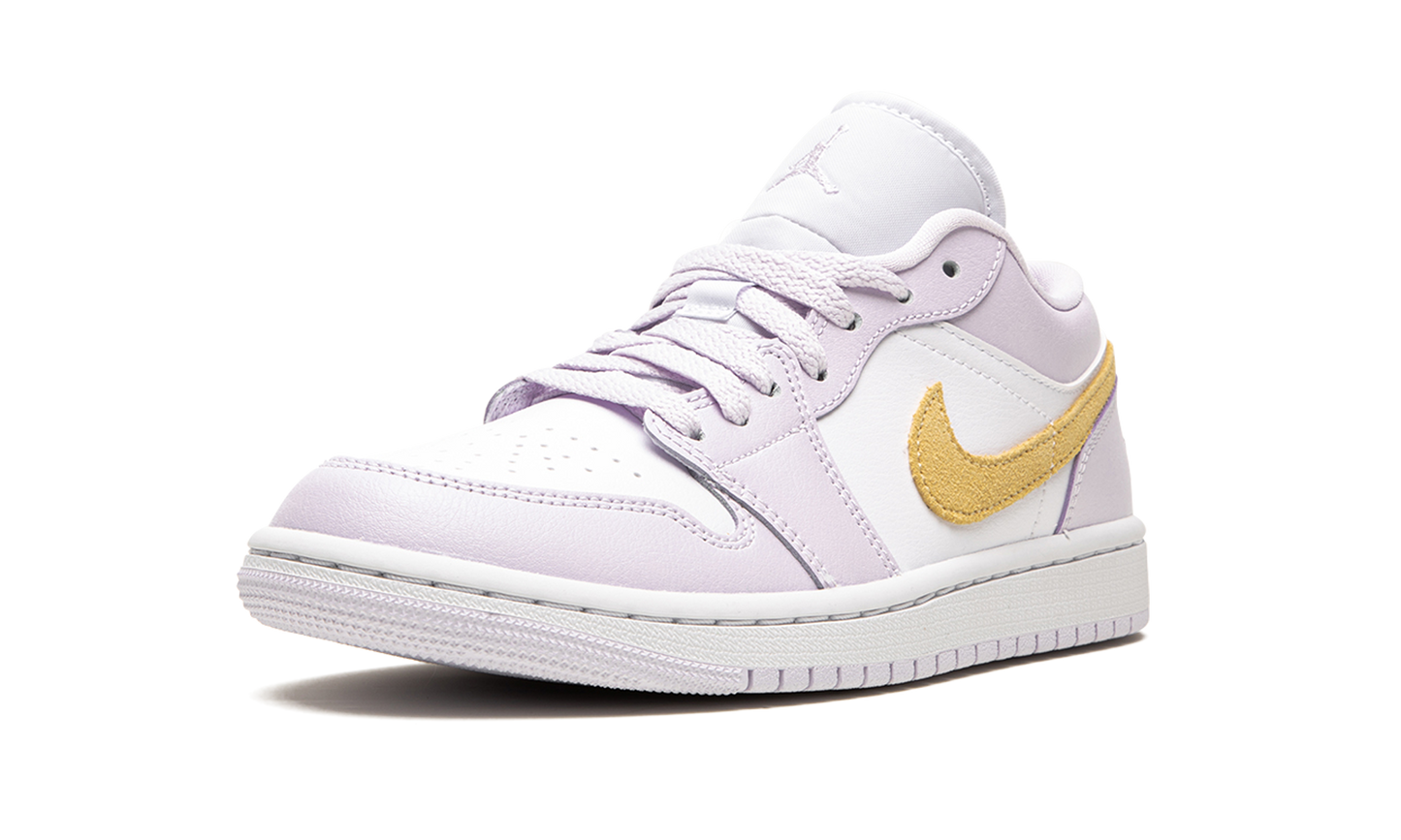 AIR JORDAN 1 LO WMNS  Barely Grape