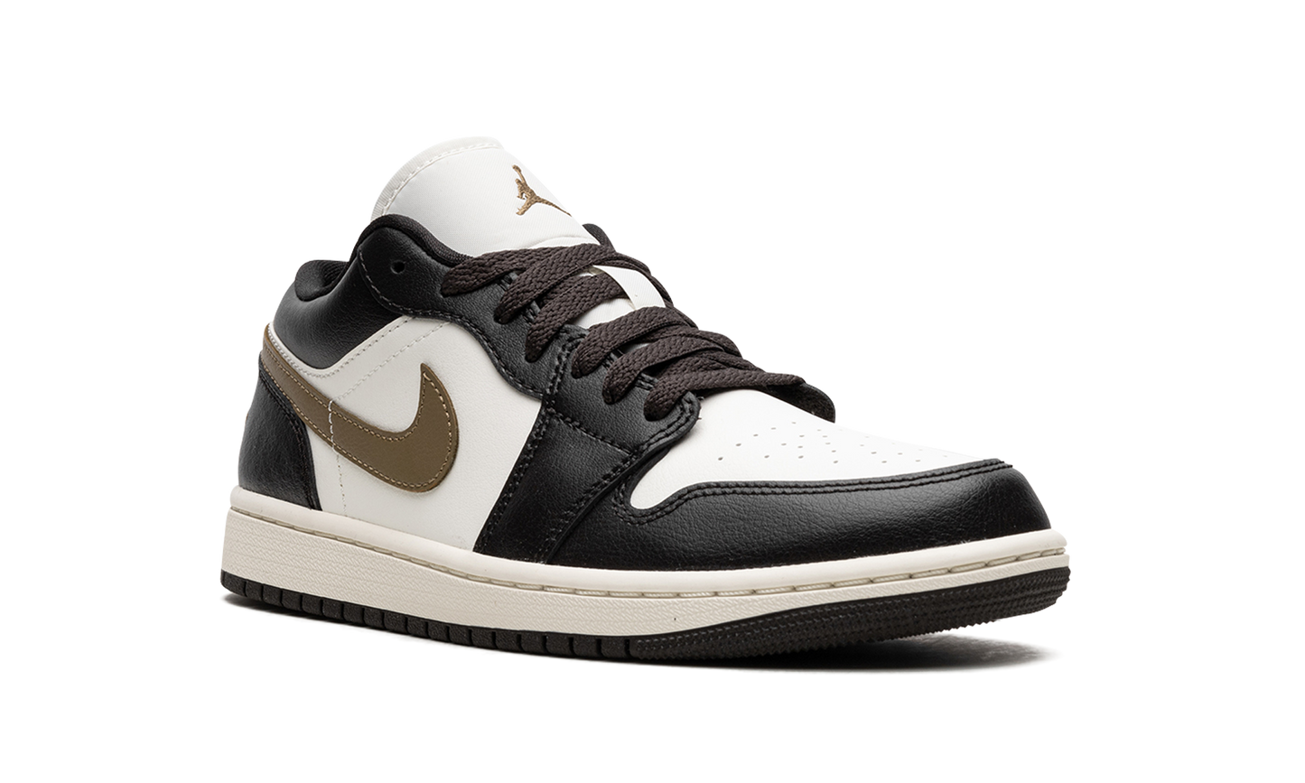 Air Jordan 1 Low WMNS  Shadow Brown