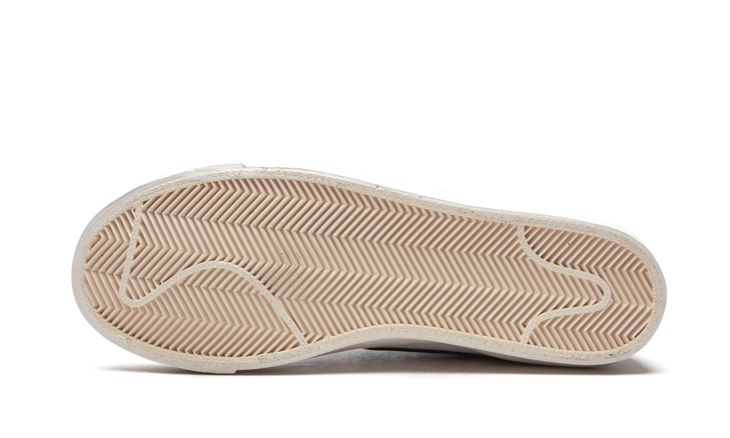 BLAZER MID '77 MNS WMNS  White / Black