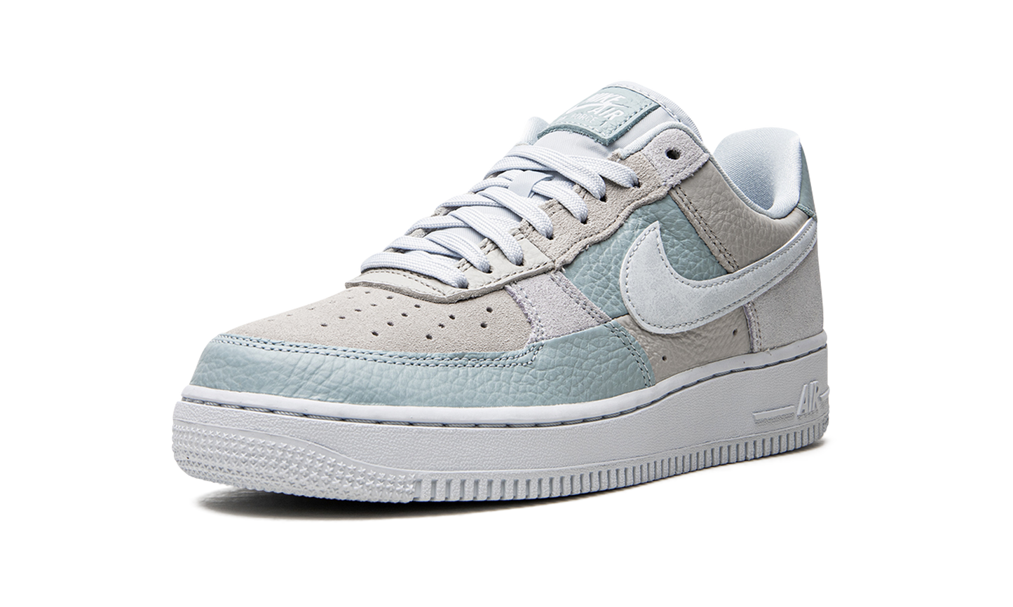 AIR FORCE 1 LO WMNS  NH1 Be Kind