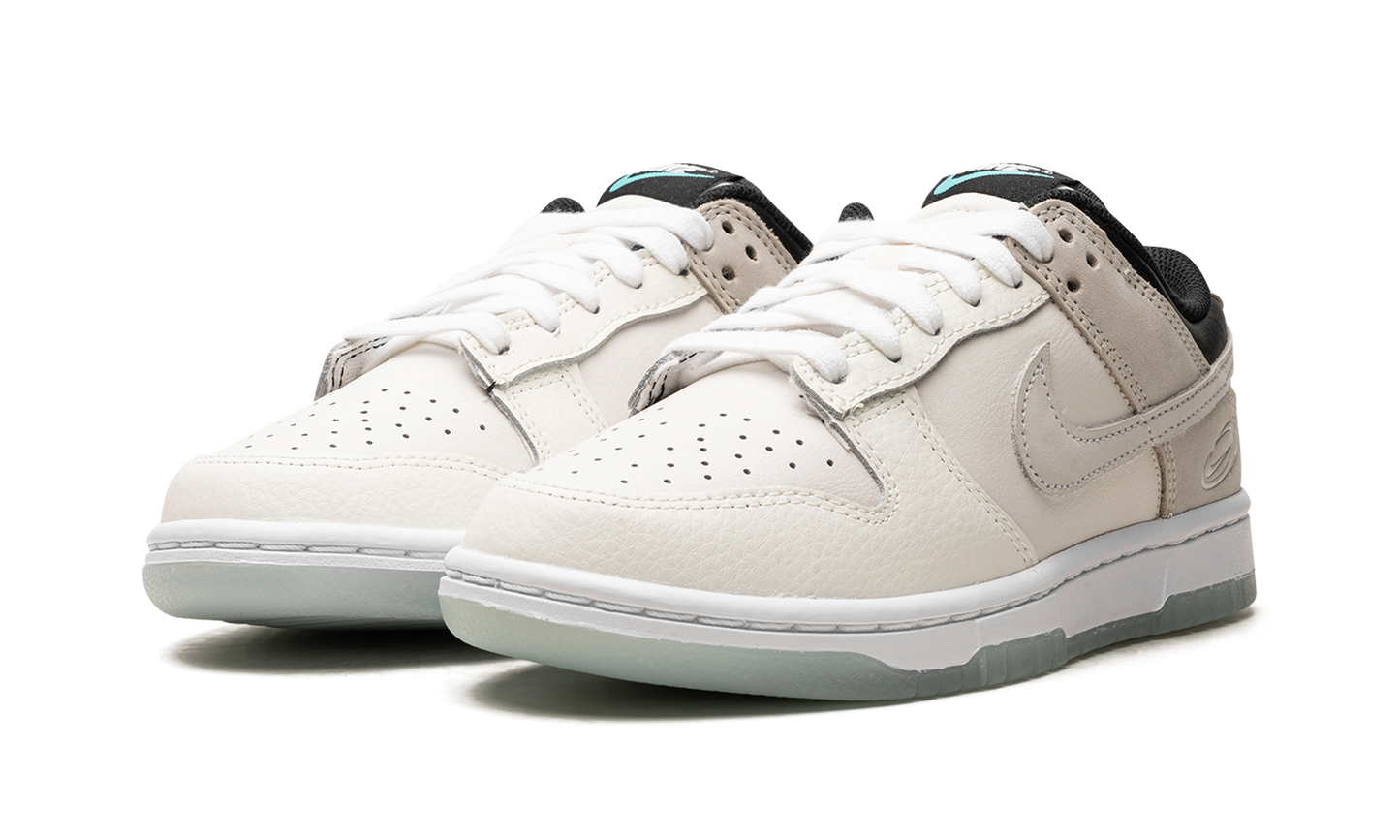 DUNK LOW WMNS  Supersonic