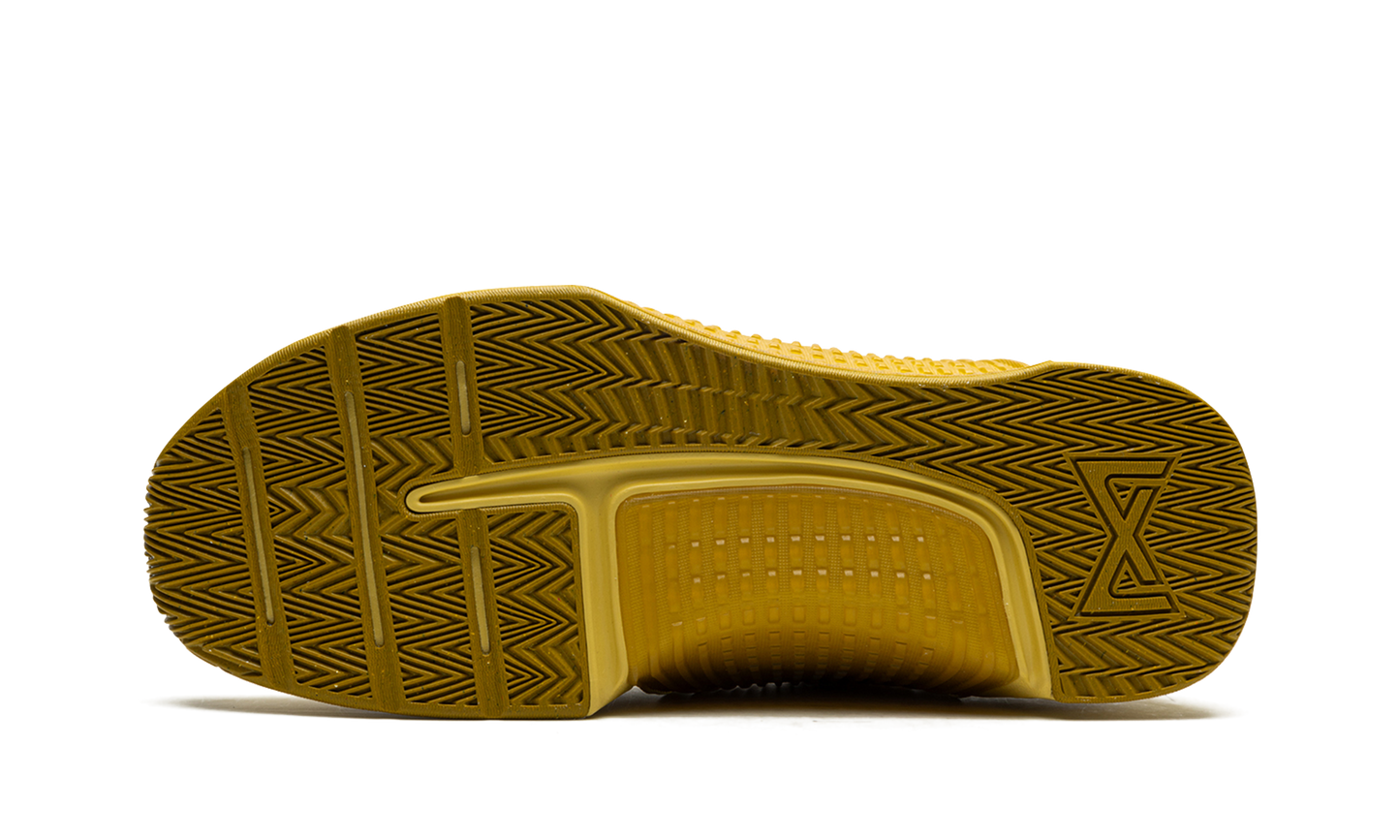 Metcon 9  Saturn Gold