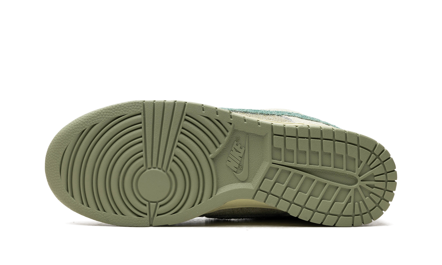 Dunk Low  Olive Aura