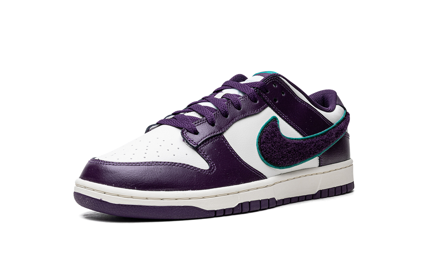 Dunk Low  Chenille Swoosh - Grand Purple