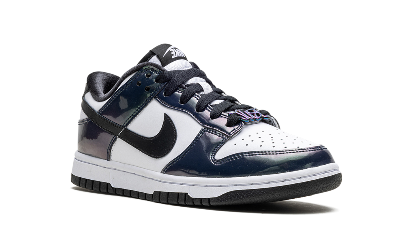 Dunk Low SE WMNS  Just Do It Iridescent