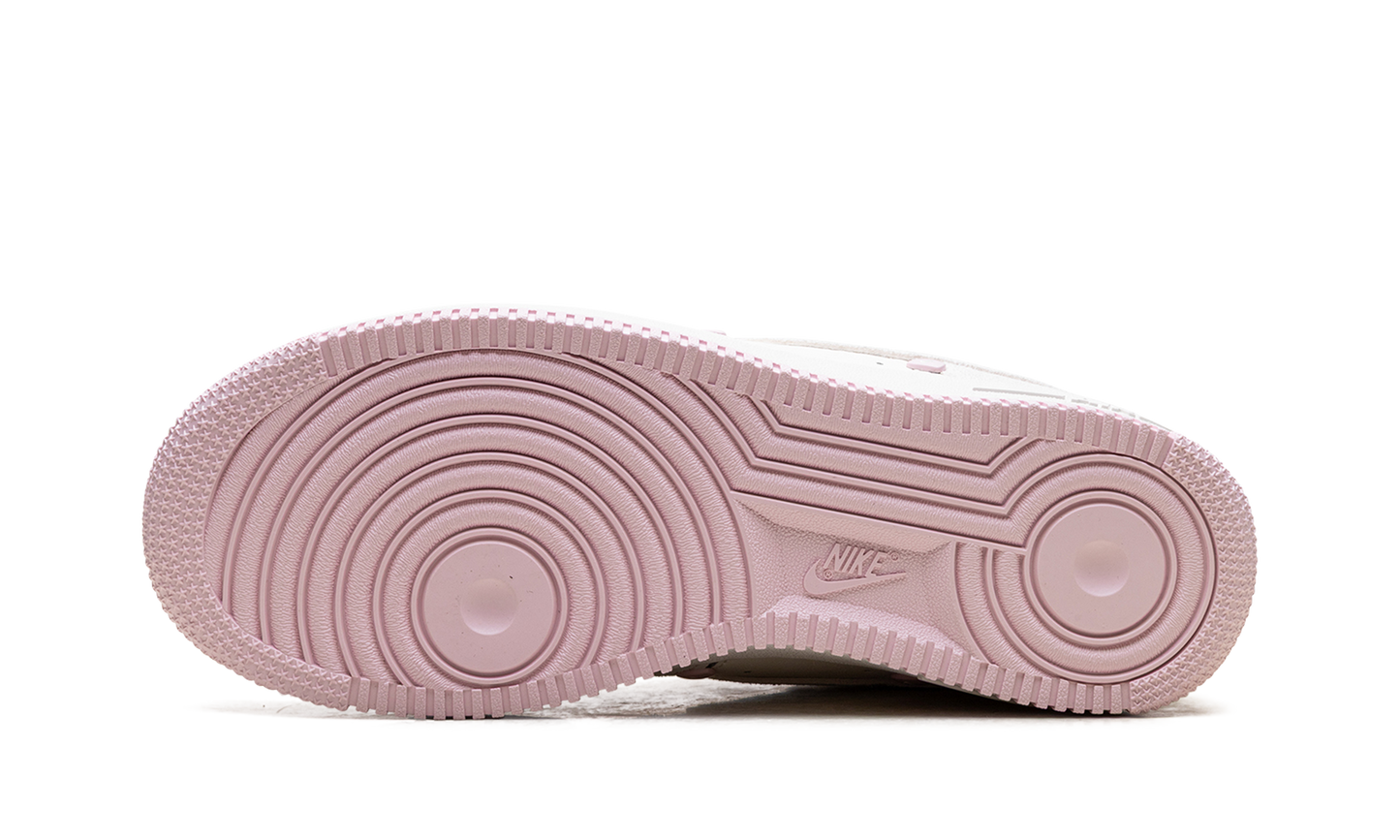 Air Force 1 Low WMNS  Valentine's Day
