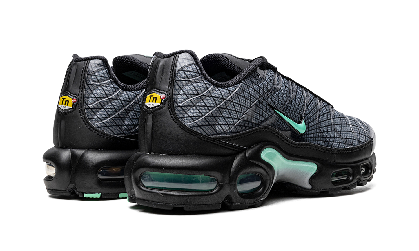Air Max Plus  Spirograph
