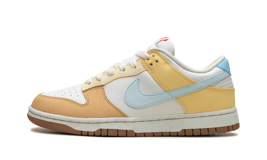 DUNK LOW WMNS  Soft Yellow